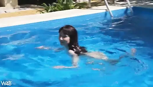Уединенный бассейн