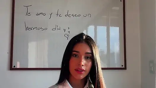 Sexy Sekretärin will ihren Chef zufriedenstellen