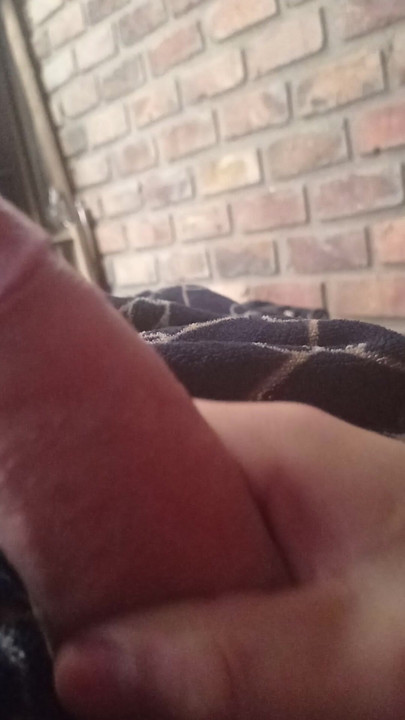 Zum ersten Mal Analsex mit viel Sperma und Spielzeug