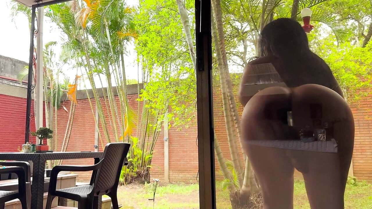 I Masturbate in My Neighbors' House