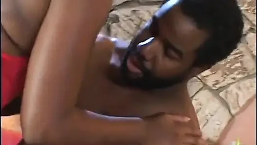 Pelacur semok kulit hitam dientot kontol besar di dalam memeknya yang lebar