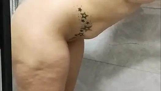 Wet Masturbation in the Shower