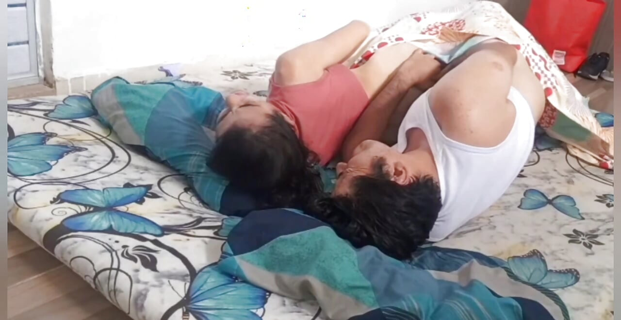 Horny Venezuelan Lover Gets Seduced And Fucked By Her Trusted Friend
