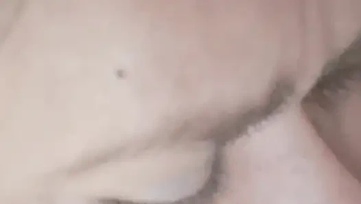 Не прекращай сосать!