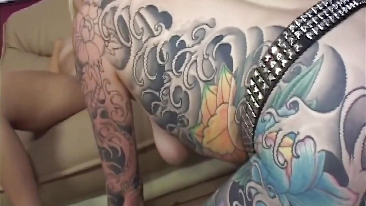 Tattooed Slut Fingers Blonde's Clenching Pussy Wild
