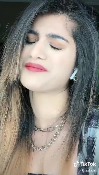 Sexy girl famous on Tik tok