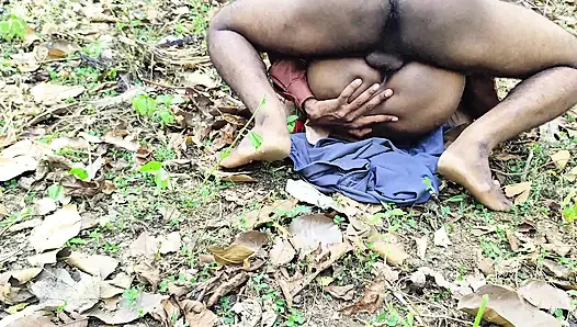 Der Schwager nahm die Schwägerin unter dem Vorwand des Umherstreifens mit in den Wald