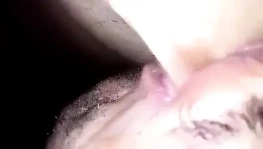 Hintli Çiftler Yalnız Vakit Geçiriyor