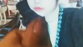 Koreanische Freundin spuckt Tribut aus