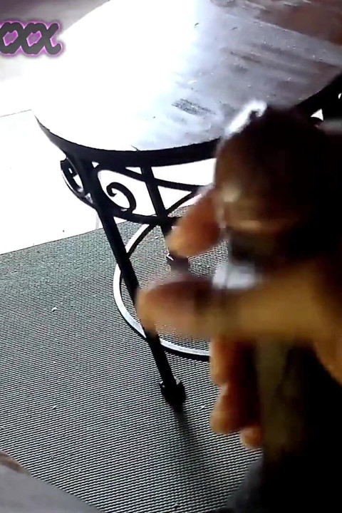 Kadın kılıklı erkekler terli ayaklarıma tapıyor