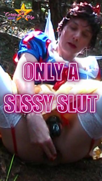 Moments: Sissy Snow White exposed in the forest