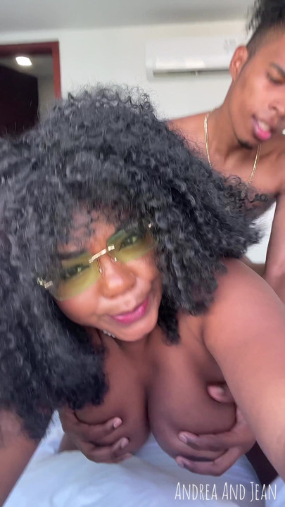 이웃과 바람을 피우는 예쁜 마누라 | 클리 2