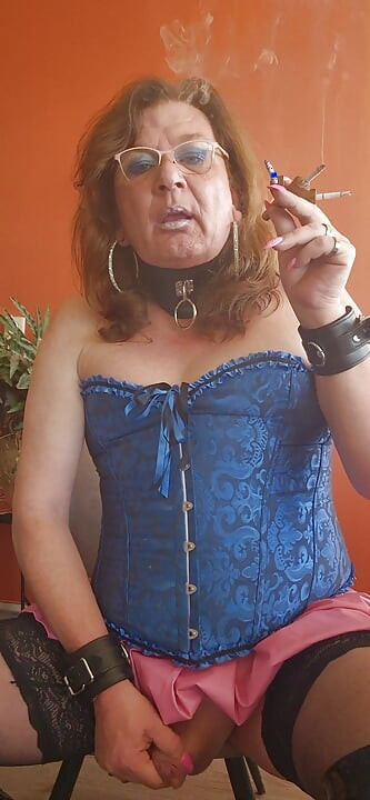 Rygning af 3 cigaretter på én gang med en holder