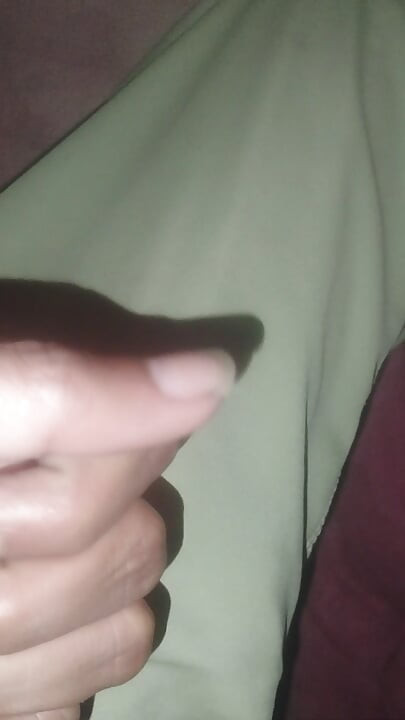 Хто хоче подряпати мої нігті