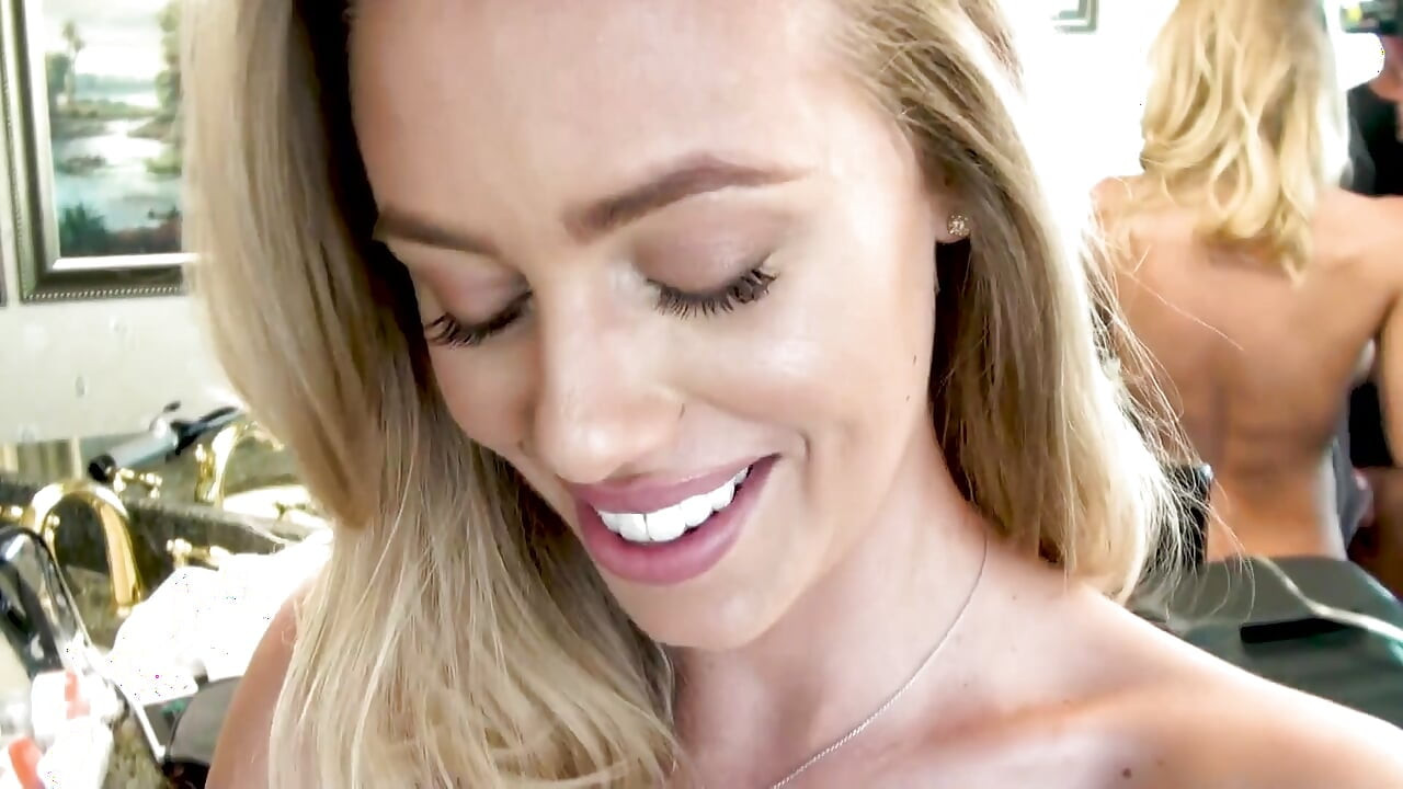 Cute blonde teen model amateur sextape