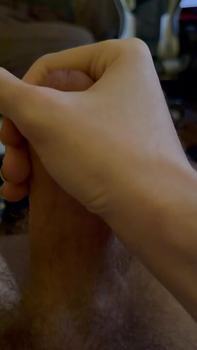 Masturbating up close