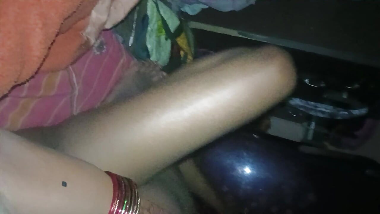 德西美丽女孩紧致第一次 Xxx 视频，德西美丽的乡村女孩性爱视频