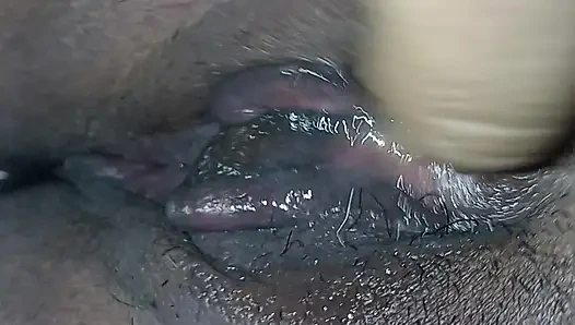 Непальская жена Винж трахает пальцами и крупным планом Тонг приносит поедание киски Puti Chater Maja Liyako