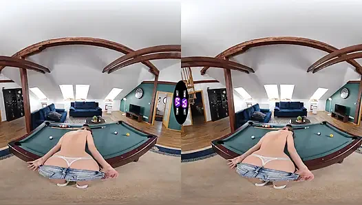 Bilardo masası yaramaz Elena Vedem için zevk alanına dönüşüyor - teenmegaworld