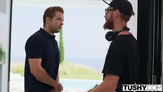 TUSHY анально-сумасшедшую красотку Amirah Adara двойным проникновением два массивных члена