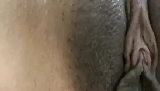 Возбужденная сводная сестра умоляет сводного брата трахнуть ее, пока родителей нет дома - Табу кримпай и сквирт-фестиваль 2026