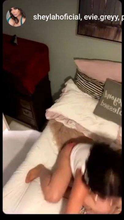 Sheyla Hershey's Real nipple! Cut bra! Deaf Sign language
