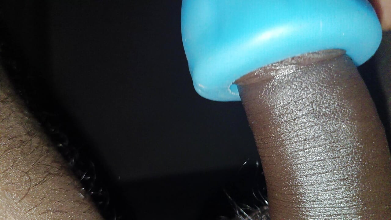 Ragazzo di 19 anni prima volta sega in ostello 2