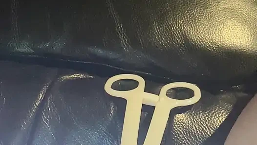 Onu pirsingle sikiyorum