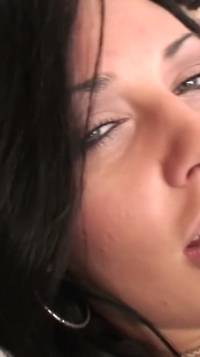 Roma girl gets her mini tits licked | Clip 1