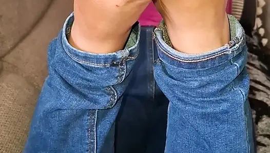 Оставайтесь игнорируемыми у моих вонючих и грязных ног