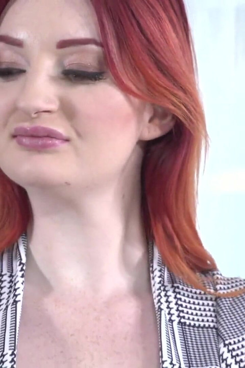 21 sextury - Zara Durose vú to chăm sóc nhân viên của cô ấy bằng cách bú và đụ con cặc của anh ấy