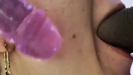 Tüm yarağını ağzıma soktum ve tüm sütü yutmak için dışarı çıkarıyorum!