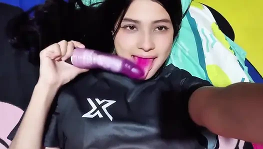 Komşum karısını gerçek ev yapımı paylaşmayı seviyor