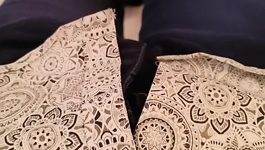 18 yaşındaki Desi öğrenci ormanda masum sikişiyor
