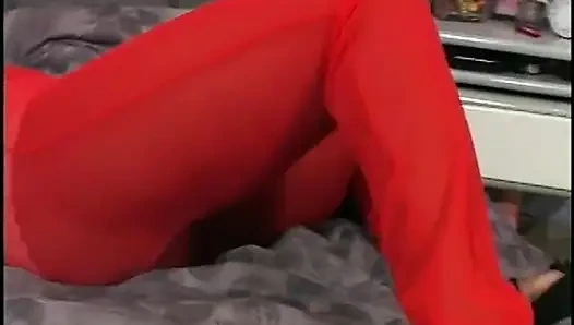 Büyük memeli sulu zenci kız arkadan beyaz yarak alıyor