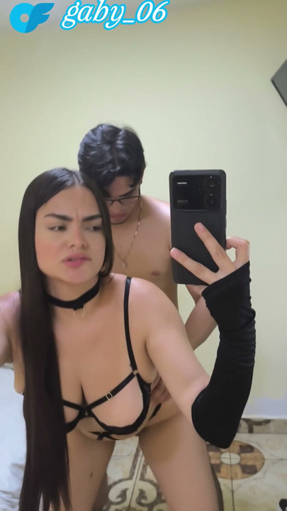 Photo shoot with Gabby ends up by sean, she cums in her mouth. | Clip 1