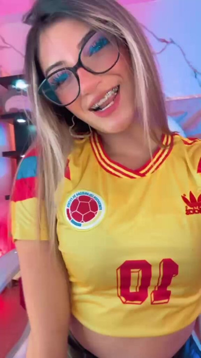 sexy colombian girl