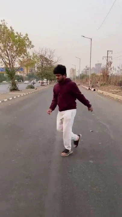 Hot aunty navel and back