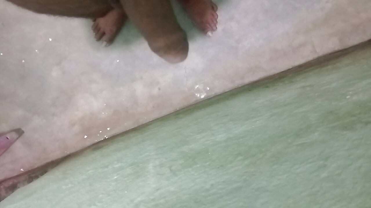 Muth mar kar Gira dya