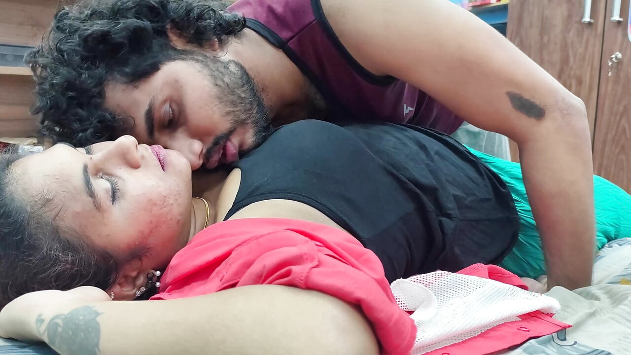 Lip lock with armpit lick and navel lick romance in bed