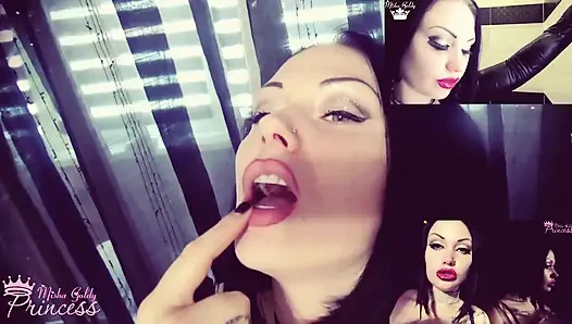 Mari kita fantasi tentang bibir merah mudaku yang seksi