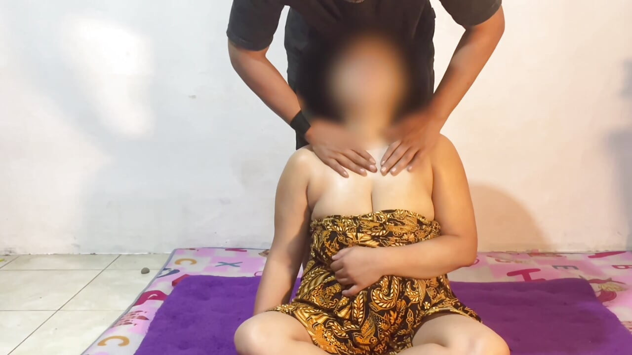 When the husband goes fishing, his wife silently goes to the massage place she subscribes to