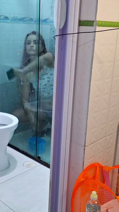 Masturbating to a Naughty Maid-i Came for Her