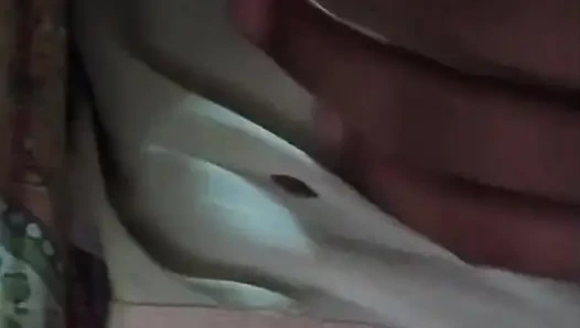 LaMenor wird mit abspritzen in ihren kostbaren mund tief in den hals gefickt