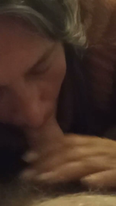 Mature amateur Eva Pur having a blowjob Natural & up close | Clip 2