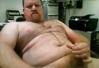 Beefy hairy guy strokes