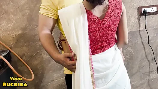 Ruchika Ne Rent ke Badle Choot Dena Sahi Samjha..