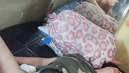 Моя жена должна сквиртовать каждый, мы трахаем, она хочет полного удовлетворения от меня