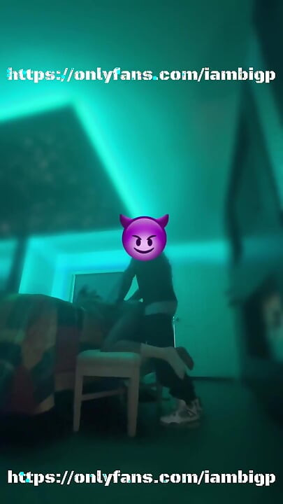 Ela gosta de Twerk antes de ser fodida