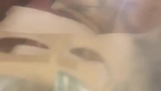 Aku tahu kau ingin aku dengan kaus kaki hitam ini